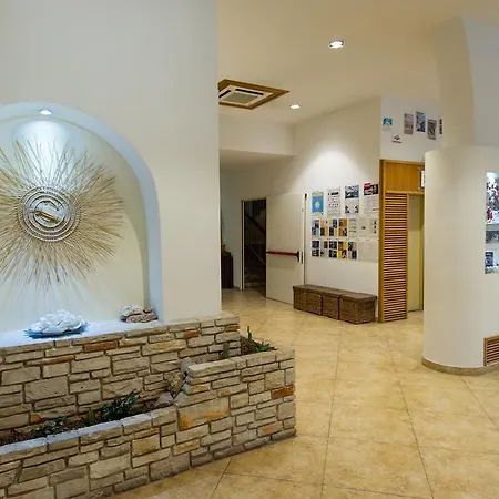 فندق Joli Park - Caroli