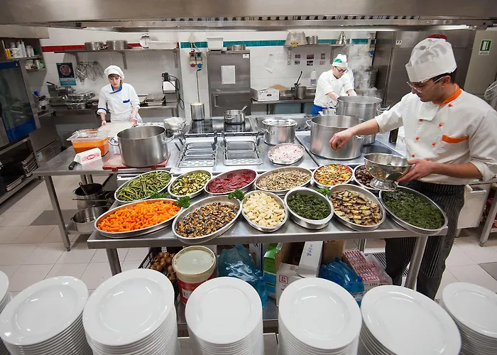 Joli Park - Caroli Hotel