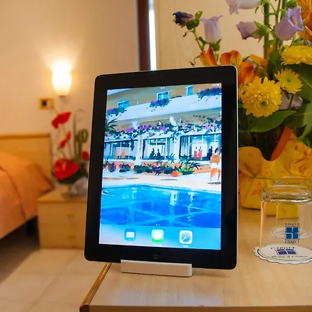 Joli Park - Caroli Hotel 3*
