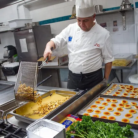 Joli Park - Caroli מלון 3*