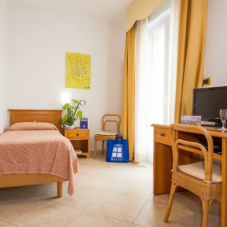 Joli Park - Caroli 3*