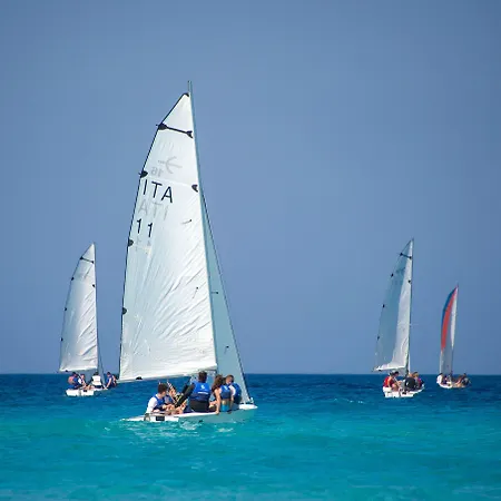 Joli Park - Caroli Hotell