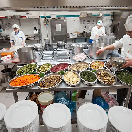 Joli Park - Caroli Hotel