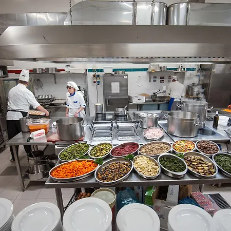 Joli Park - Caroli Hotel