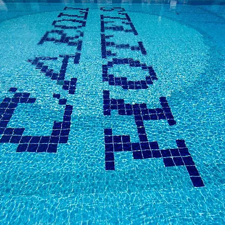 Joli Park - Caroli 3*