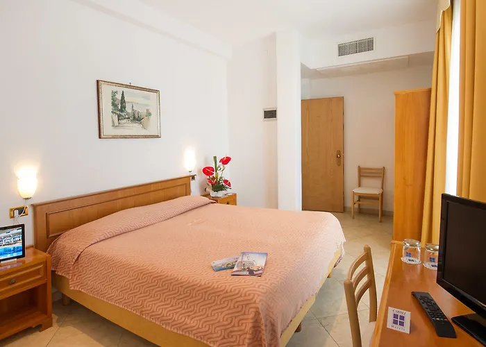 Ξενοδοχείο Joli Park - Caroli 3*