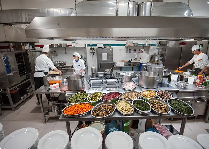 Joli Park - Caroli Ξενοδοχείο