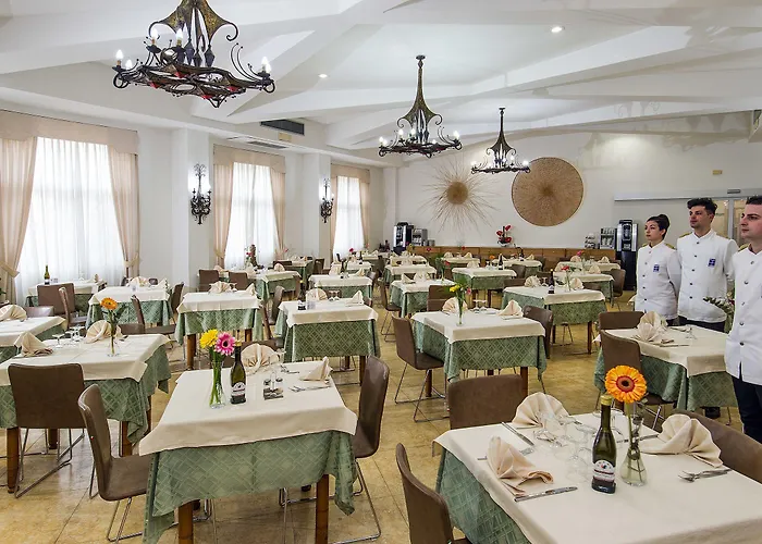 Joli Park - Caroli 3*